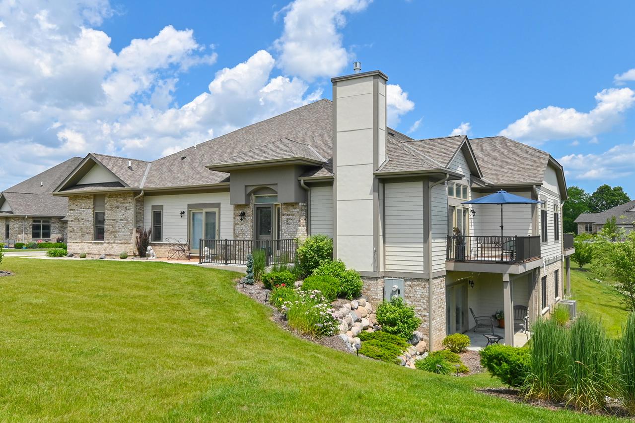 7546 W Tuckaway Pines, Franklin, WI 53132