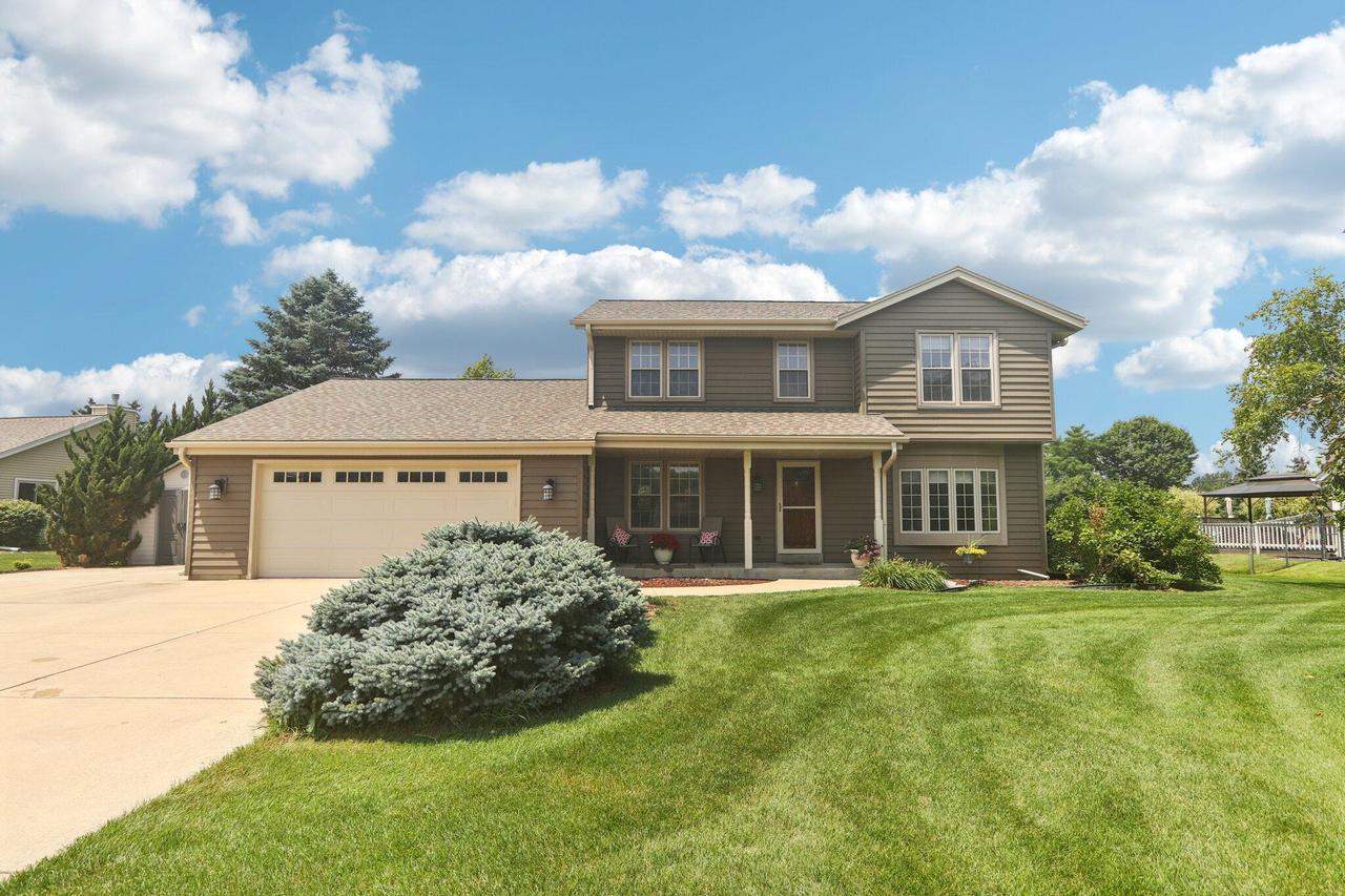 8848 Oriole Ln, Norway, WI 53185