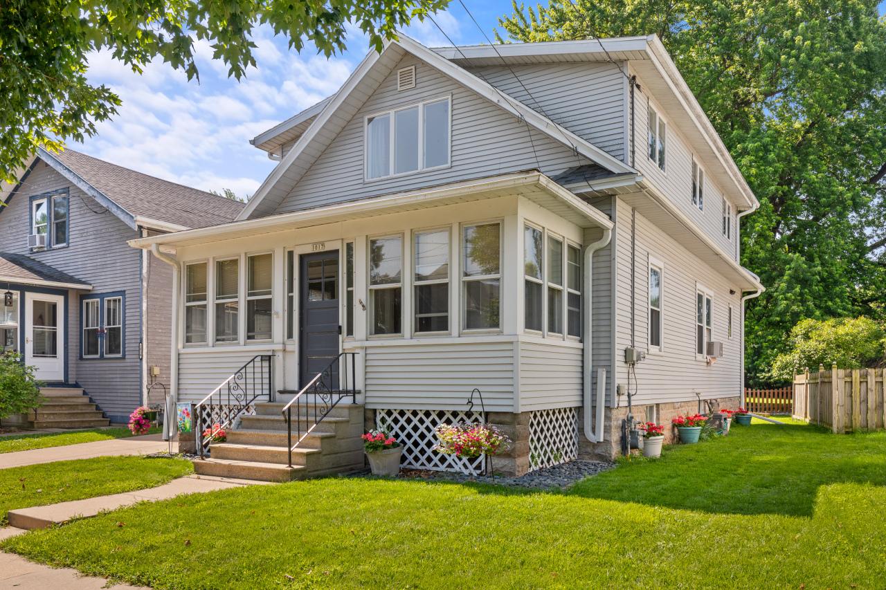 1017 Harney Ave, Oshkosh, WI 54901