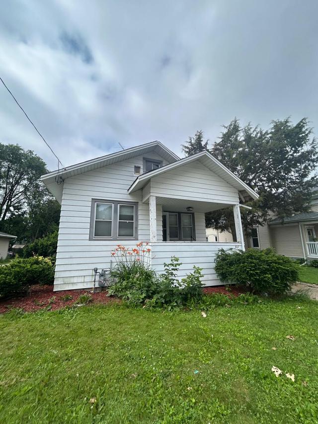807 Prospect Ave, Oshkosh, WI 54901