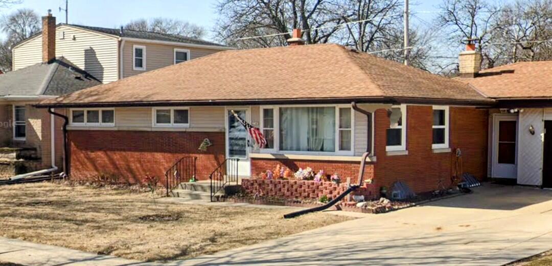 3745 S 53rd St, Milwaukee, WI 53220