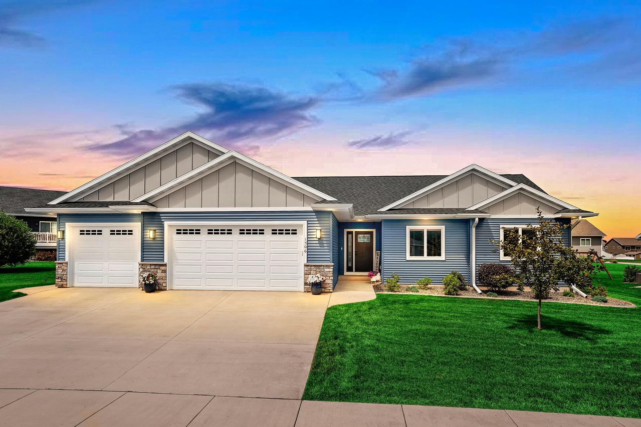 1506 Bridger Dr, Holmen, WI 54636