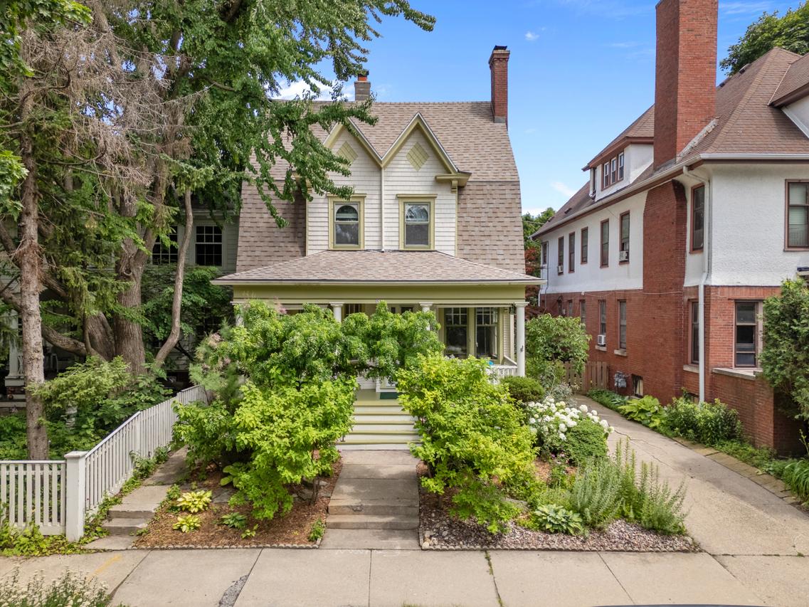3224 N Marietta Ave, Milwaukee, WI 53211
