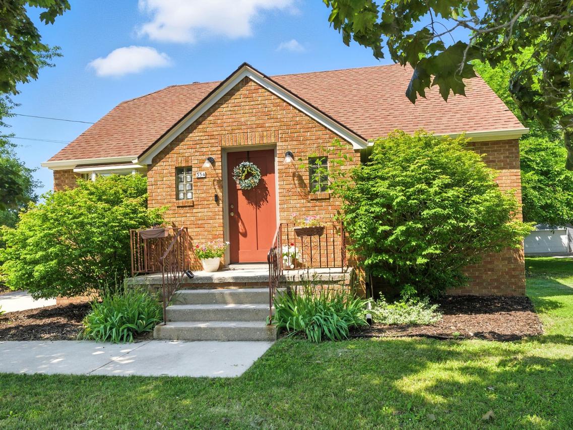 354 E Menasha Ave, Whitelaw, WI 54247