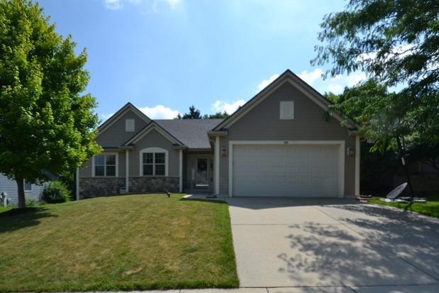 431 Thurow Dr, Oconomowoc, WI 53066