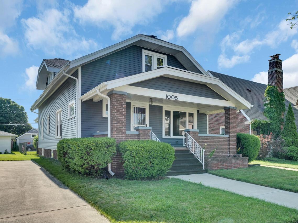 1005 Blaine Ave, Racine, WI 53405