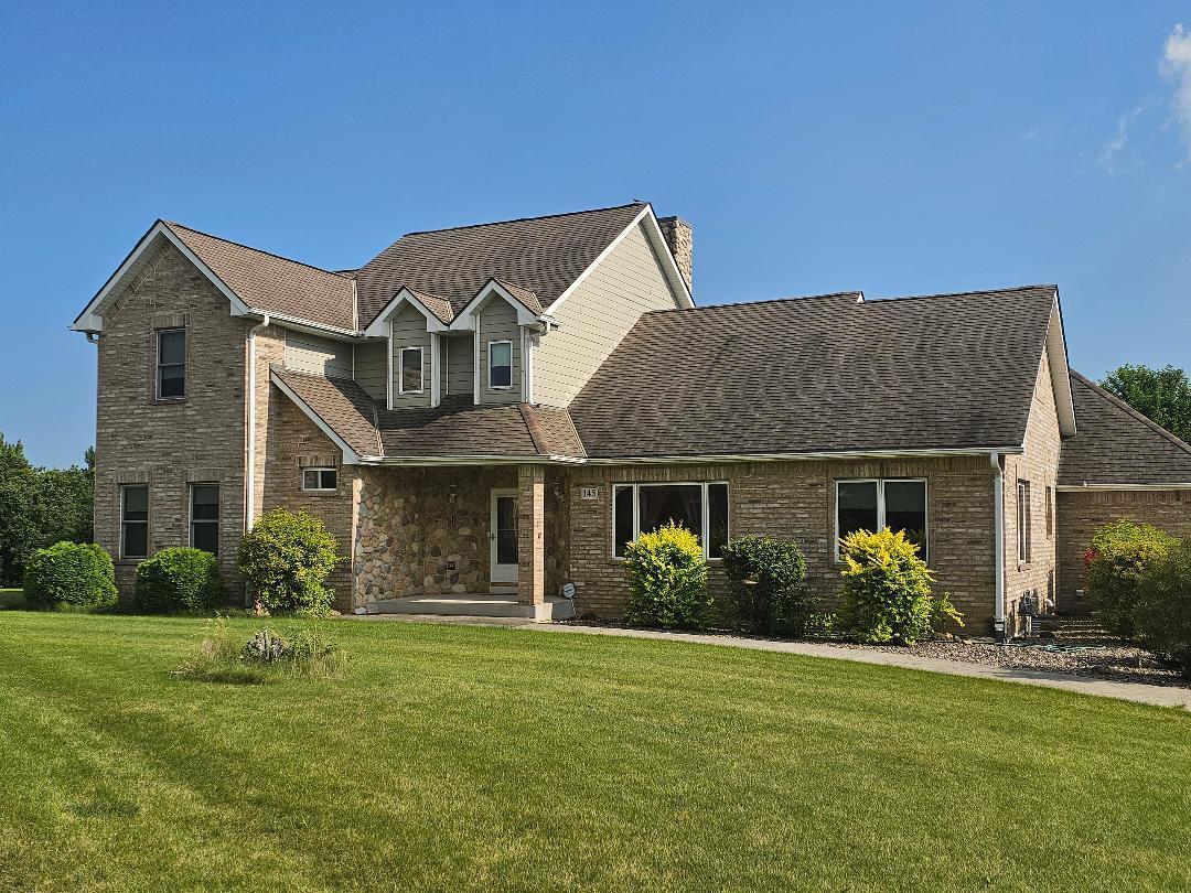 145 Victoria Cir, Union Grove, WI 53182