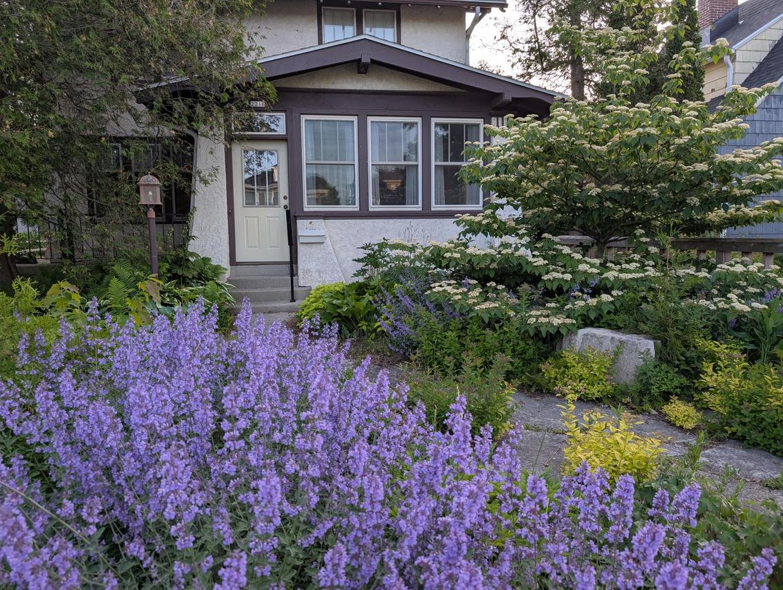 2216 N 7th St, Sheboygan, WI 53083