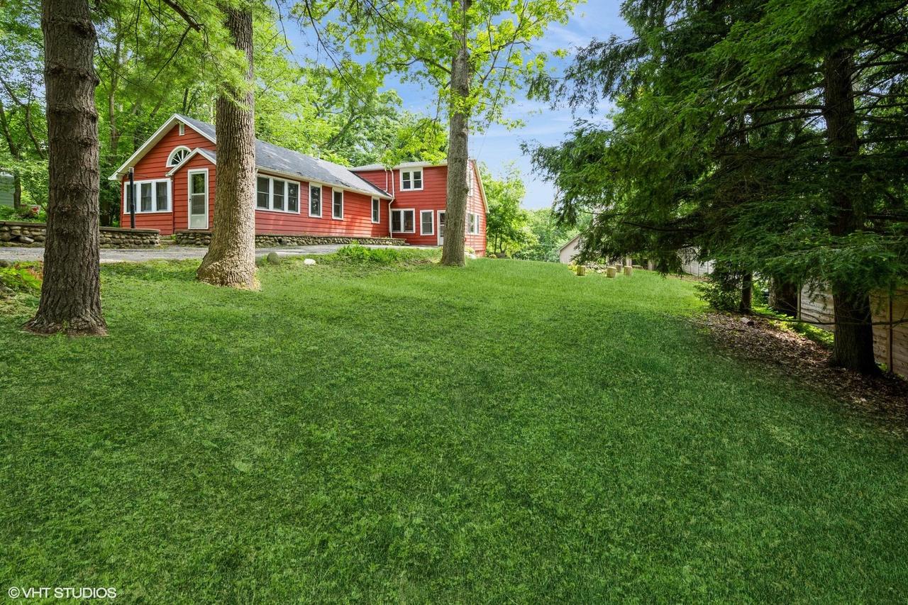 N3250 Tamarack Rd, Geneva, WI 53147