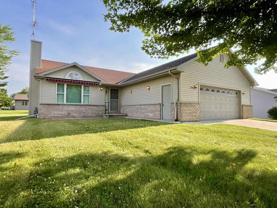 258 Ann Dr, Plymouth, WI 53073