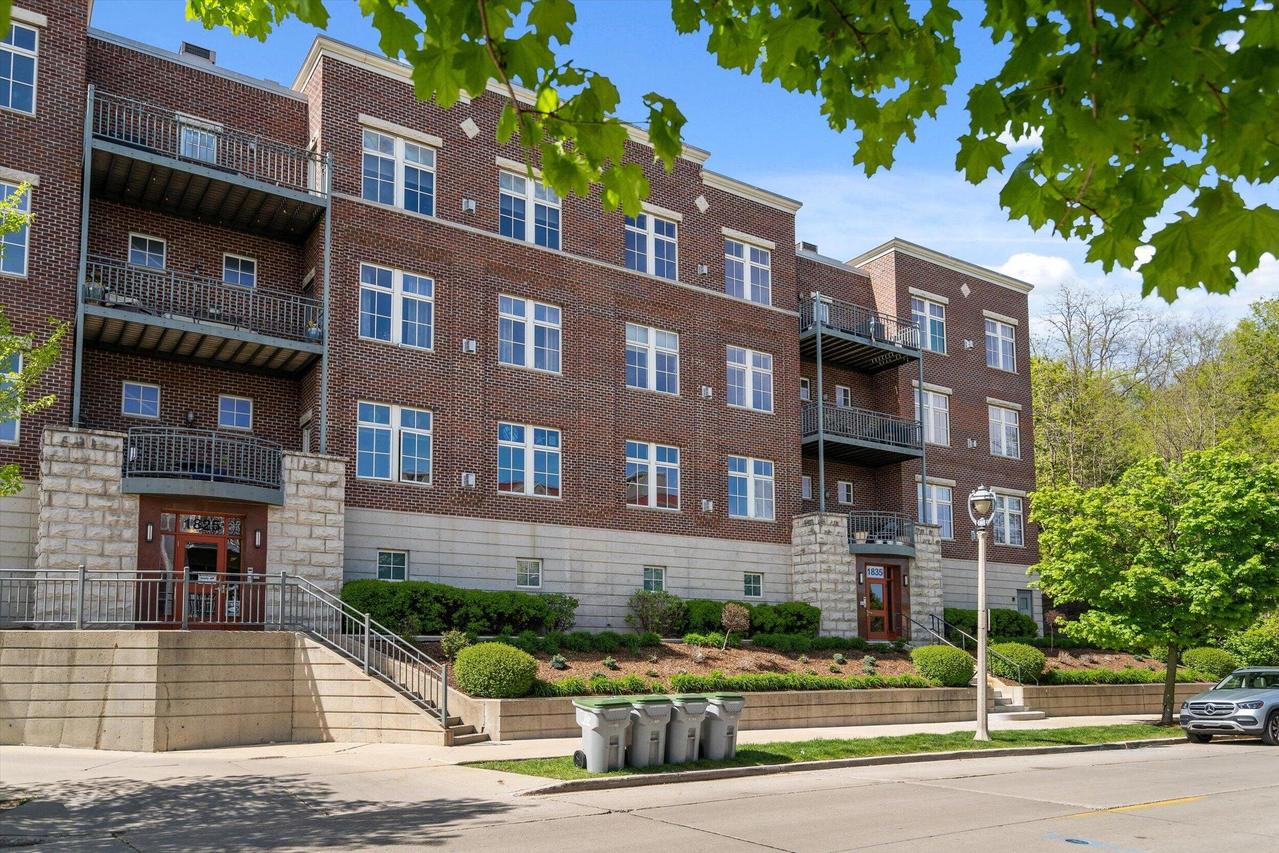 1835 N Commerce St #102, Milwaukee, WI 53212