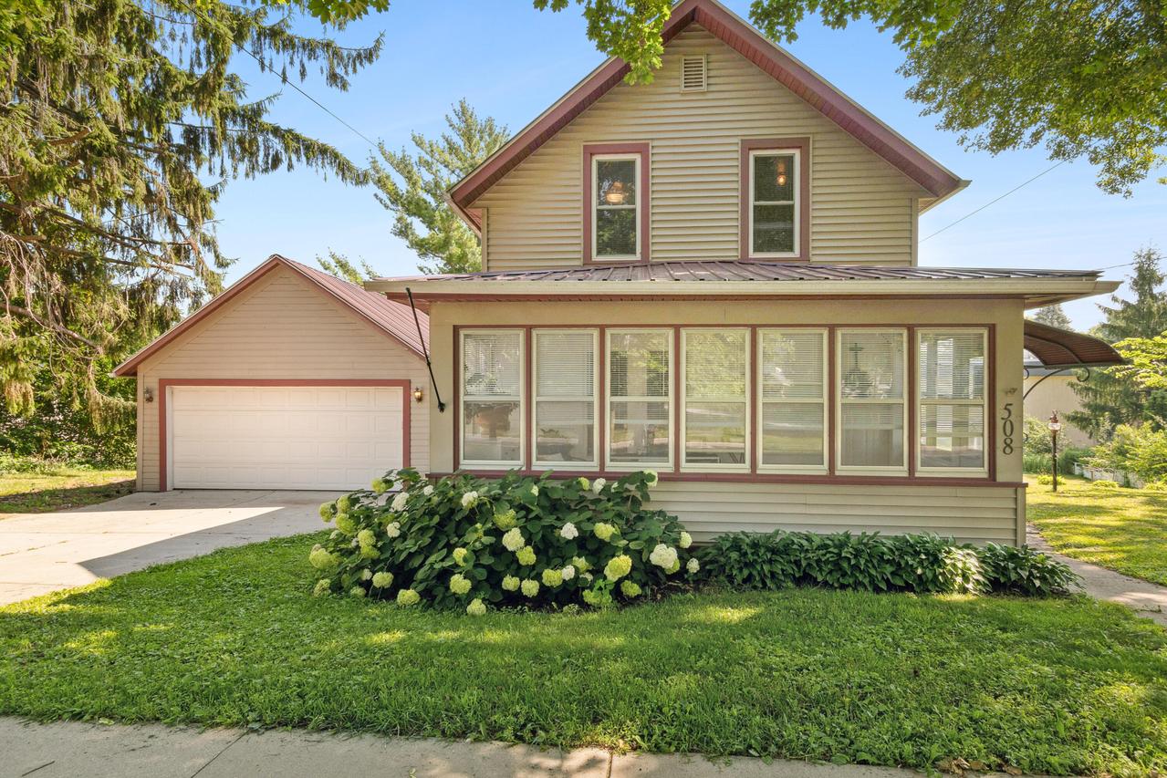 508 W Madison St, Lake Mills, WI 53551