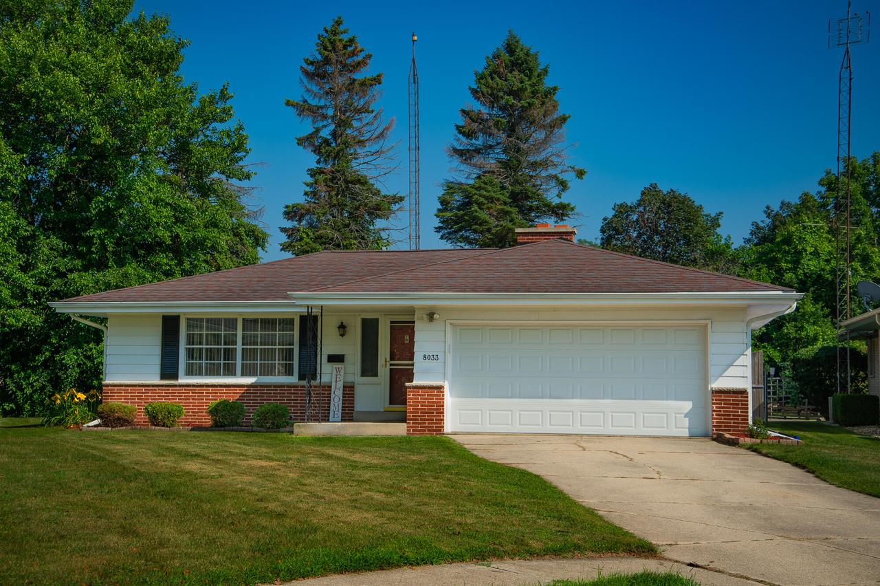8033 18th Ave, Kenosha, WI 53143