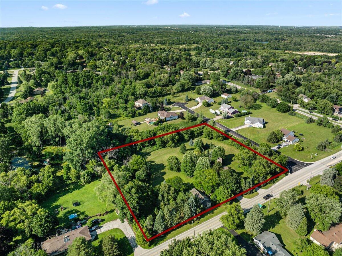 N72W22126 Good Hope Rd, Lisbon, WI 53089