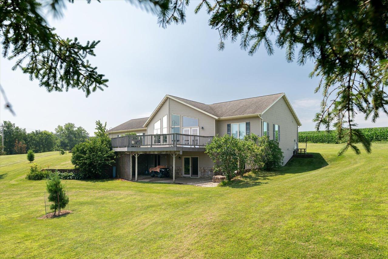 S5737 Ellefson Rd, Franklin, WI 54665