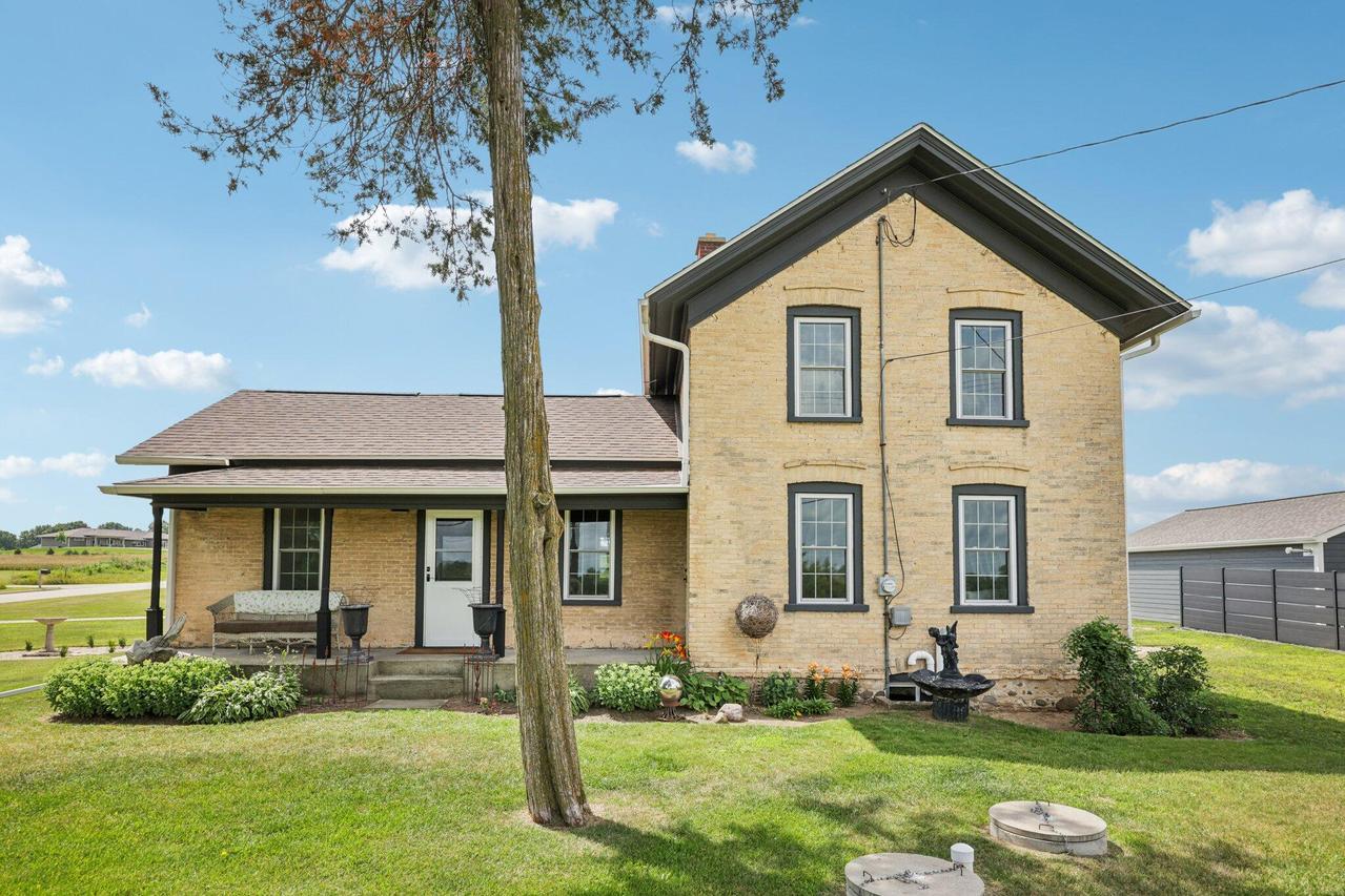 6065 S Oak Rd, Trenton, WI 53095