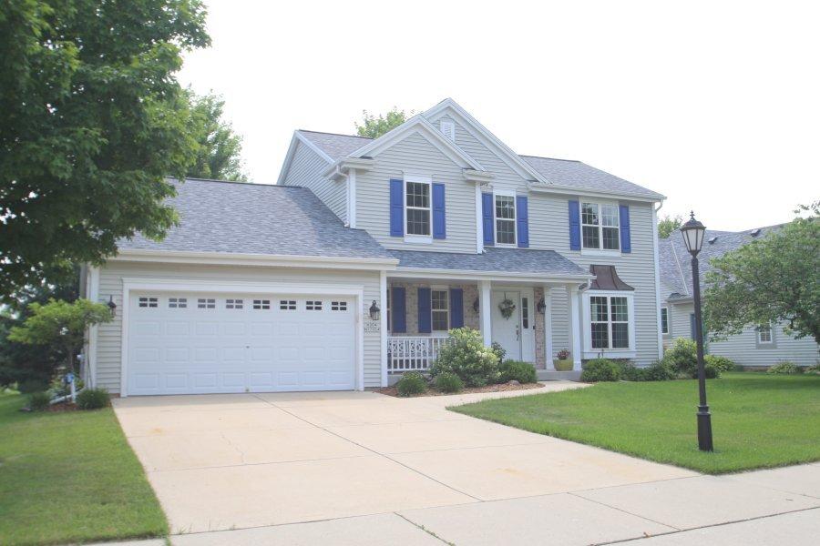 W204N17354 Jackson Dr, Jackson, WI 53037