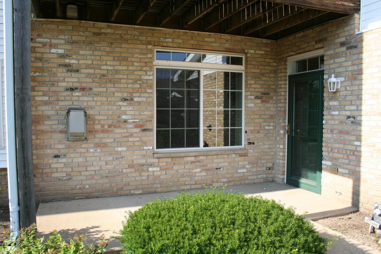 4242 Taylor Hbr #5, Mount Pleasant, WI 53403