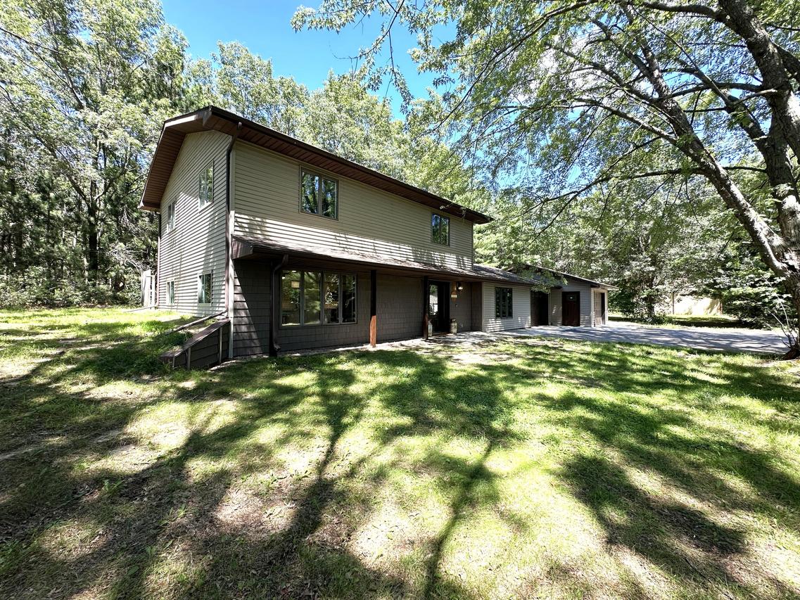 9516 Enterprise Rd, La Grange, WI 54660
