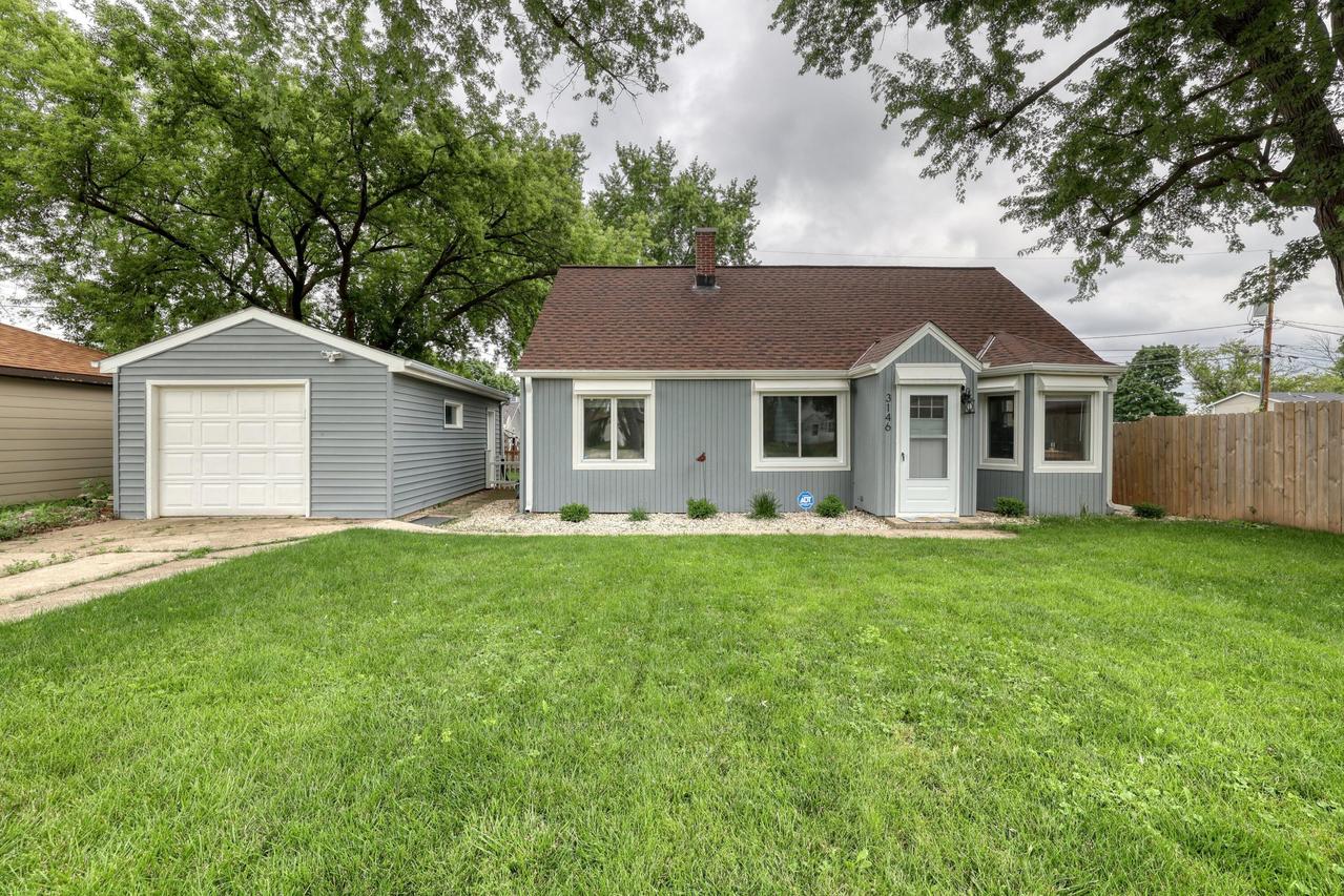 3146 S 106th St, West Allis, WI 53227