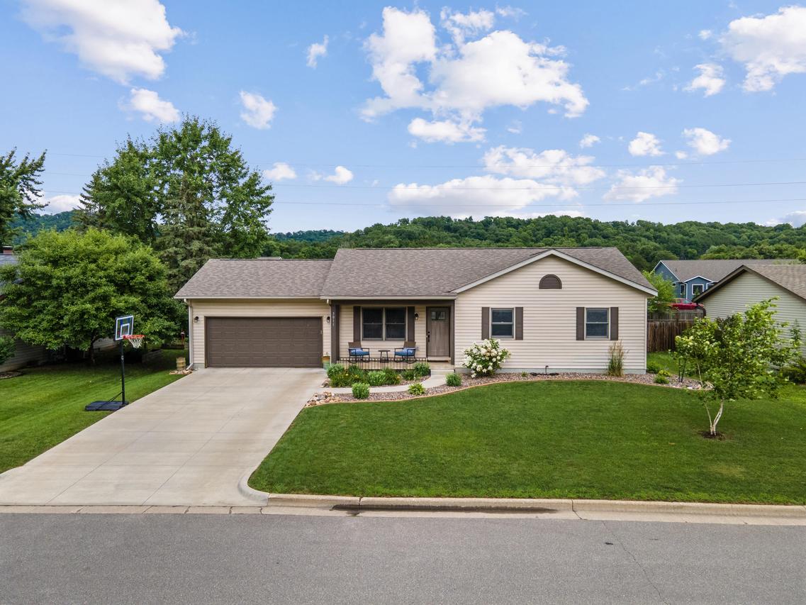 3011 S Pleasant Dr, Holmen, WI 54636
