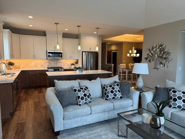 1596 Weston Ridge, Oconomowoc, WI 53066