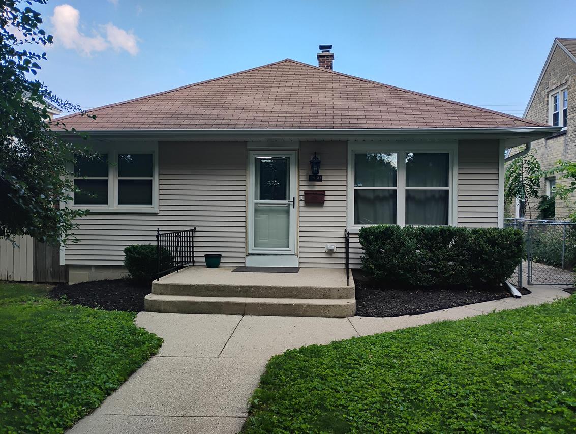 2850 N 77th St, Milwaukee, WI 53222