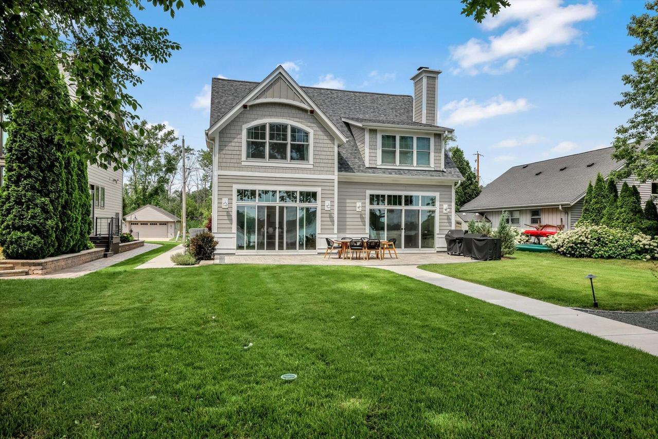 W322N7468 Reddelien Rd, Merton, WI 53029