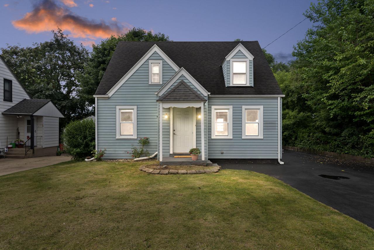 4711 Shirley Ave, Mount Pleasant, WI 53406