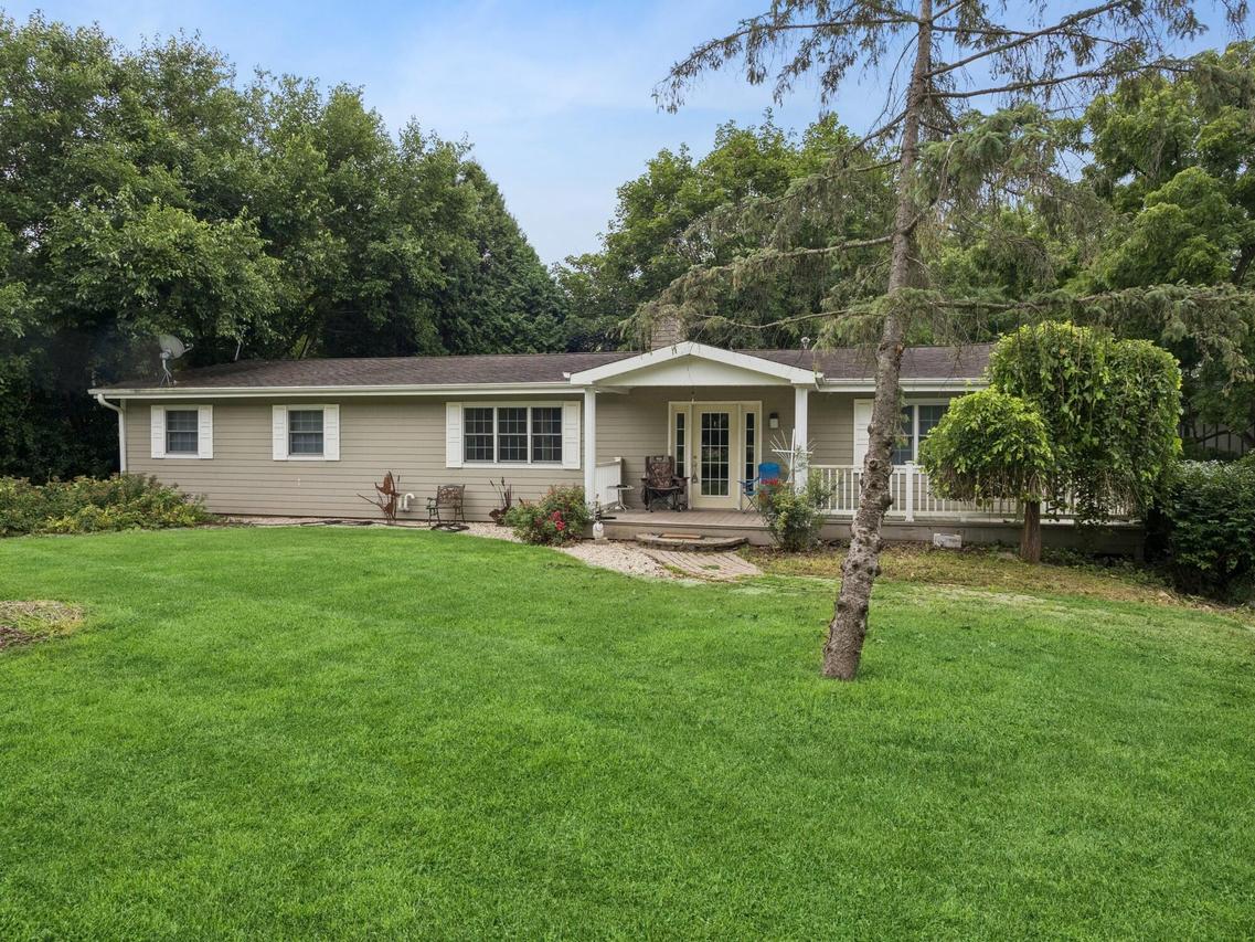 N2356 Elgin Club, Linn, WI 53147