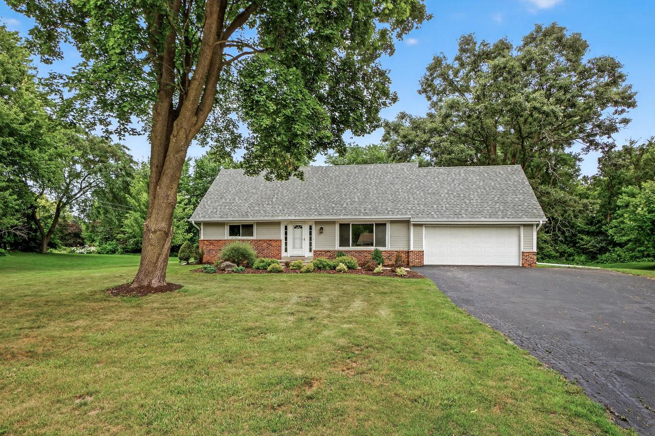 2670 Harmony Cir, Brookfield, WI 53045