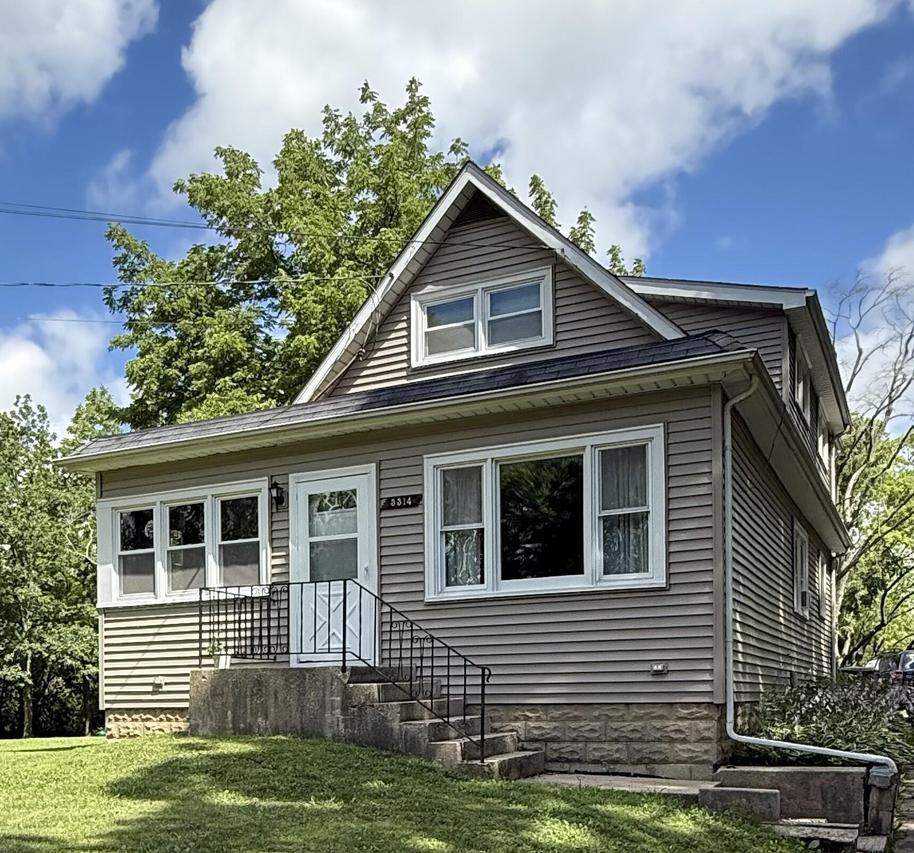 3314 93rd St, Pleasant Prairie, WI 53158
