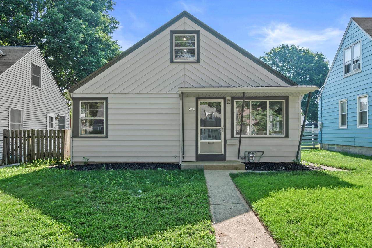 3412 N 90th St, Milwaukee, WI 53222
