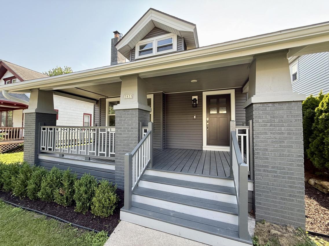 3835 N Frederick Ave, Shorewood, WI 53211