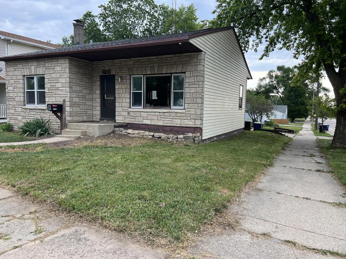 1769 Indiana St, Racine, WI 53405