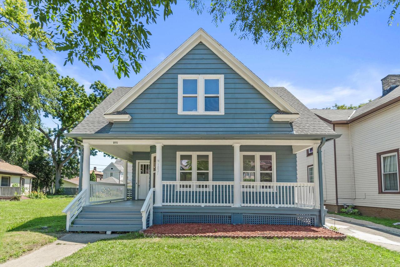 1021 Park Ave, Racine, WI 53403