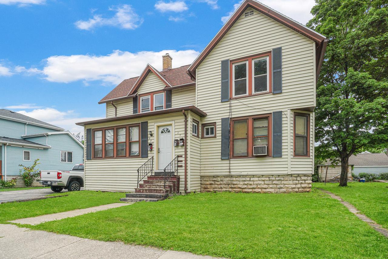 275 E 2nd St, Fond Du Lac, WI 54935