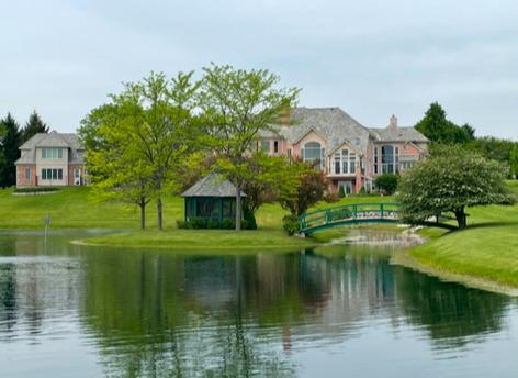 N84W36411 Riverwood Ln, Oconomowoc, WI 53066