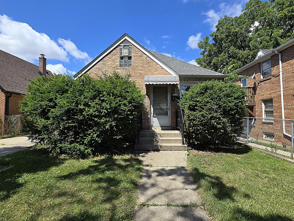 3429 N 41st St, Milwaukee, WI 53216