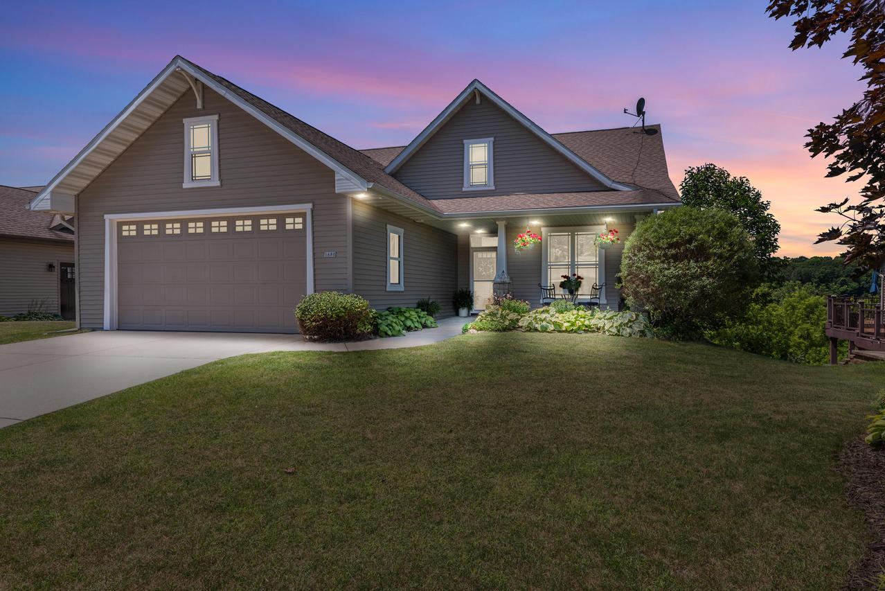1680 Great Forest, West Bend, WI 53090