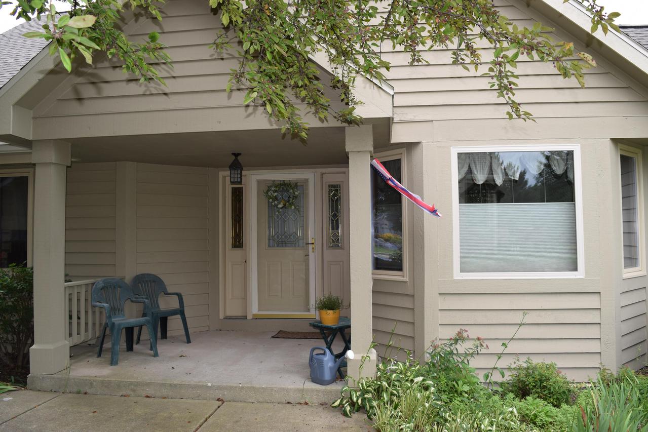 N21W24090 Garden Cir #3E, Pewaukee, WI 53072