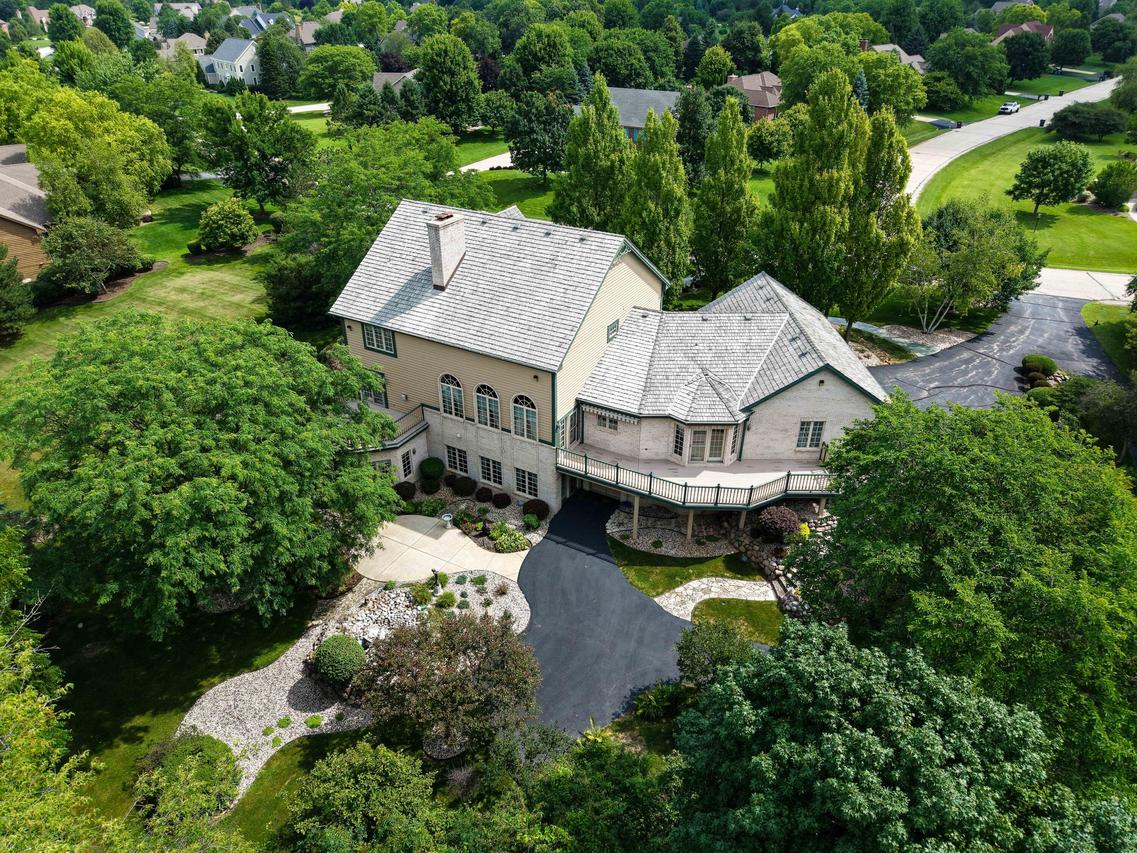 5102 Alexander Dr, Caledonia, WI 53402