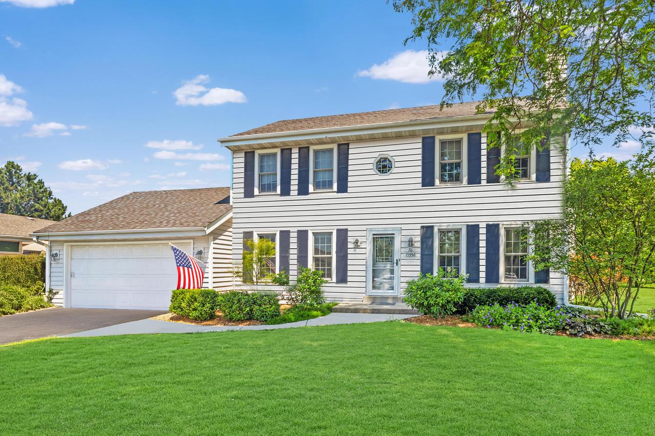 N76W15556 Countryside Dr, Menomonee Falls, WI 53051