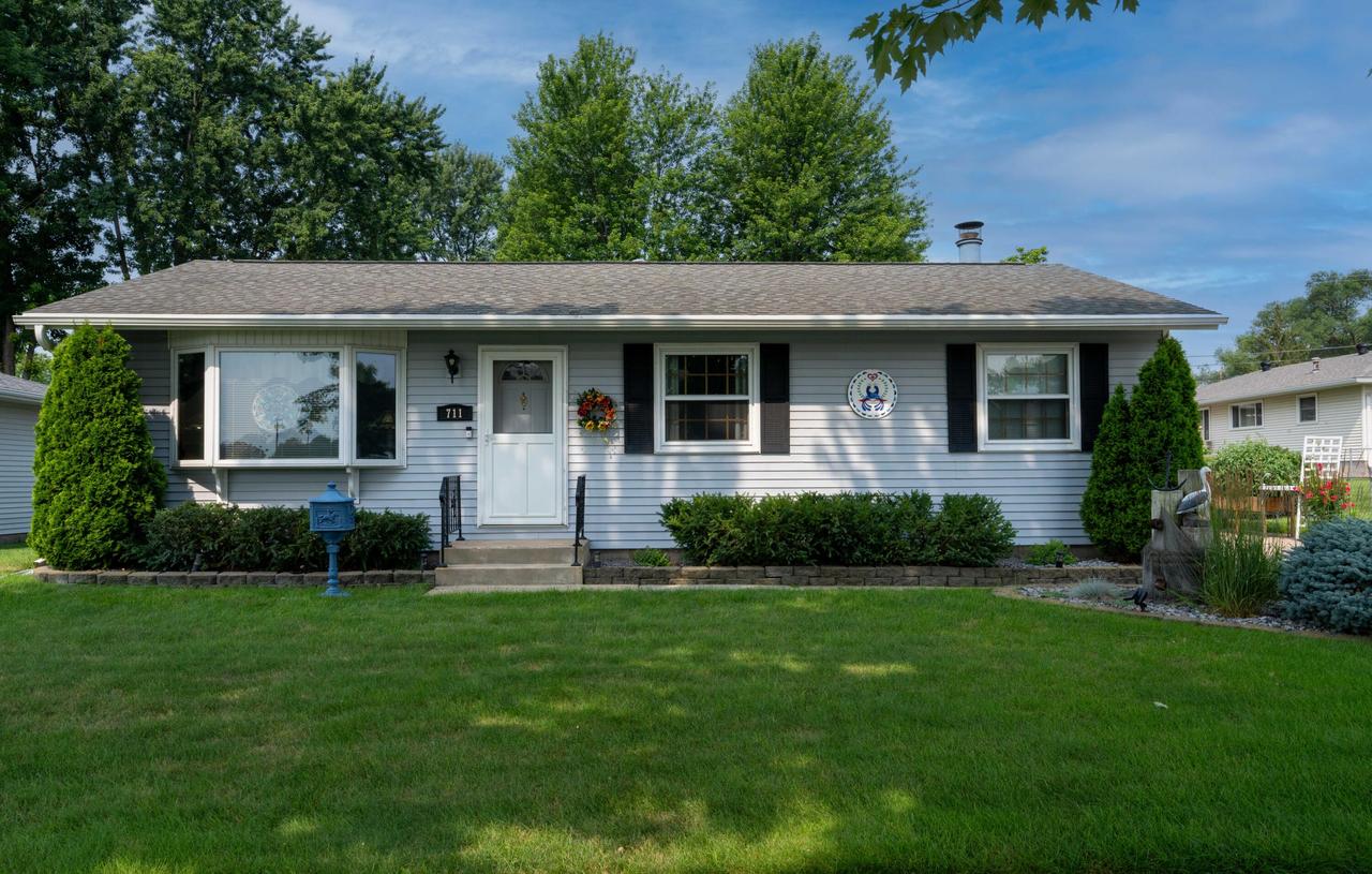 711 N East Ave, Onalaska, WI 54650