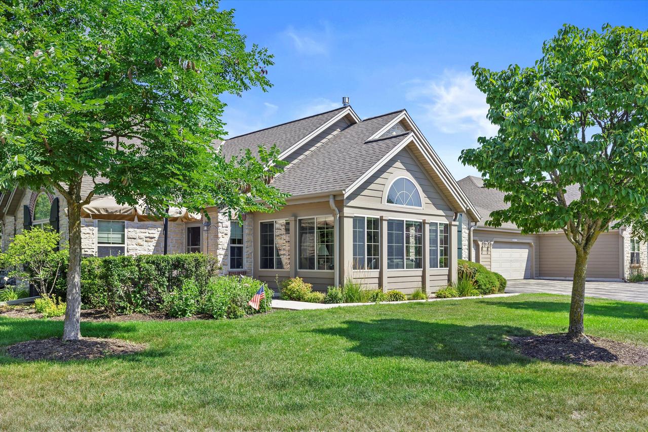 N69W15495 Macallan Ct, Menomonee Falls, WI 53051