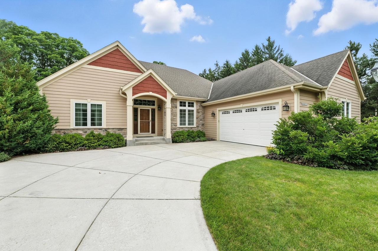 W238N7214 Michele Ln, Sussex, WI 53089