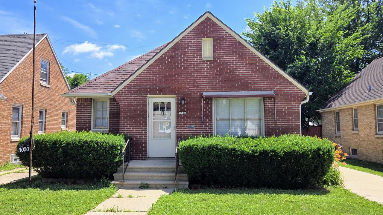 3050 N 76th St, Milwaukee, WI 53222