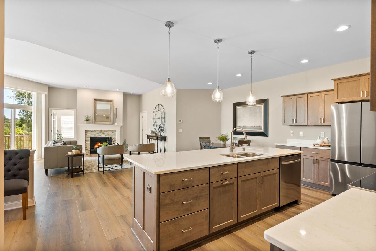 426 Standing Stone Dr #9-18, Waukesha, WI 53189