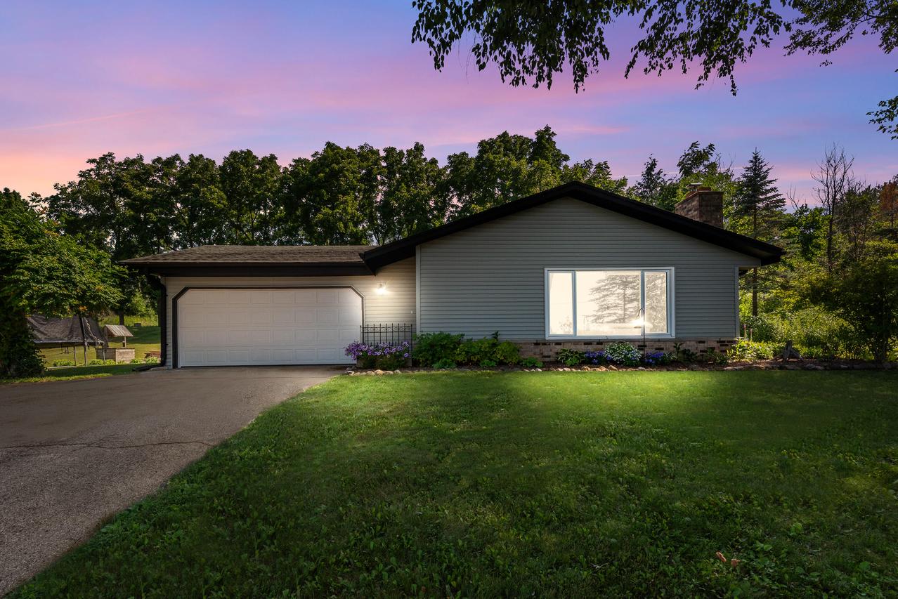 861 Bridge Rd, Jackson, WI 53012
