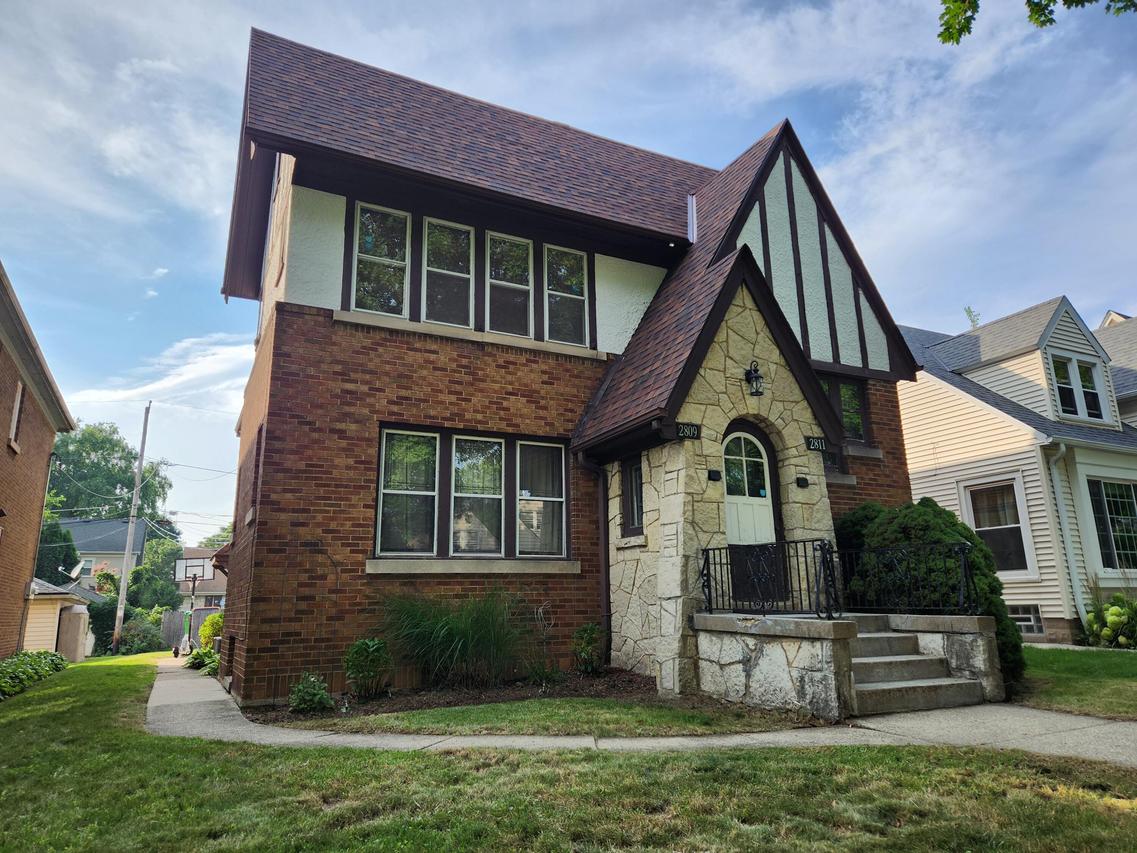 2809 N Sholes Ave #2811, Milwaukee, WI 53210